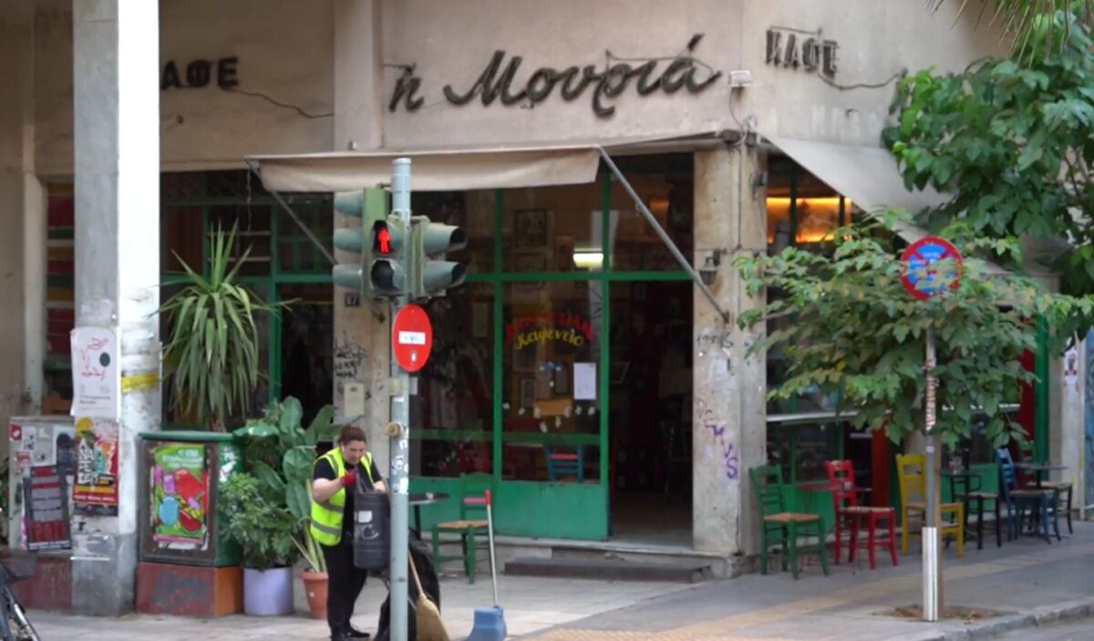 Ιδιοκτήτης του καφενείου «Η Μουριά» στα Εξάρχεια: η έκκληση να μείνει ανοιχτό