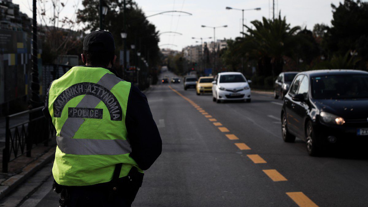 Αυτή είναι η ερώτηση-παγίδα σε έλεγχο της Τροχαίας που μπορεί να σου φέρει προβλήματα 7 Μπλόκο τροχαίας