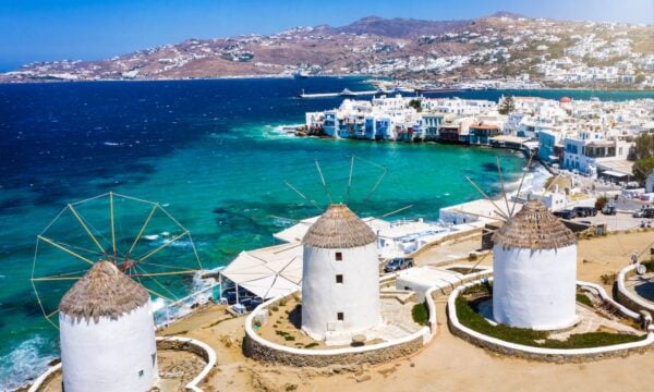 5 νησιά της Ελλάδας στα δημοφιλέστερα νησιά για διεθνείς τουρίστες