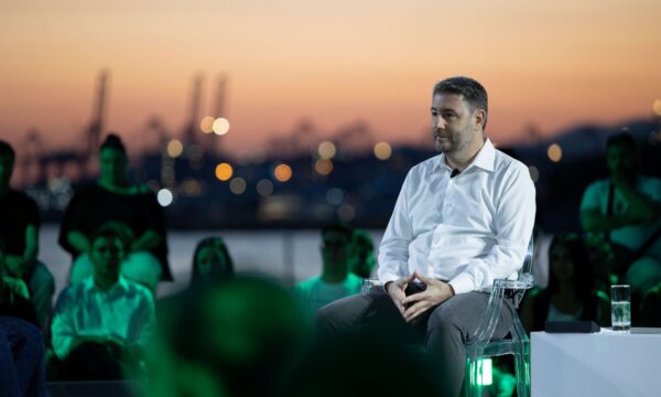 Ανδρουλάκης: δωρεάν μετακίνηση για νέους έως 24 ετών στα ΜΜΜ Αθήνας και Θεσσαλονίκης