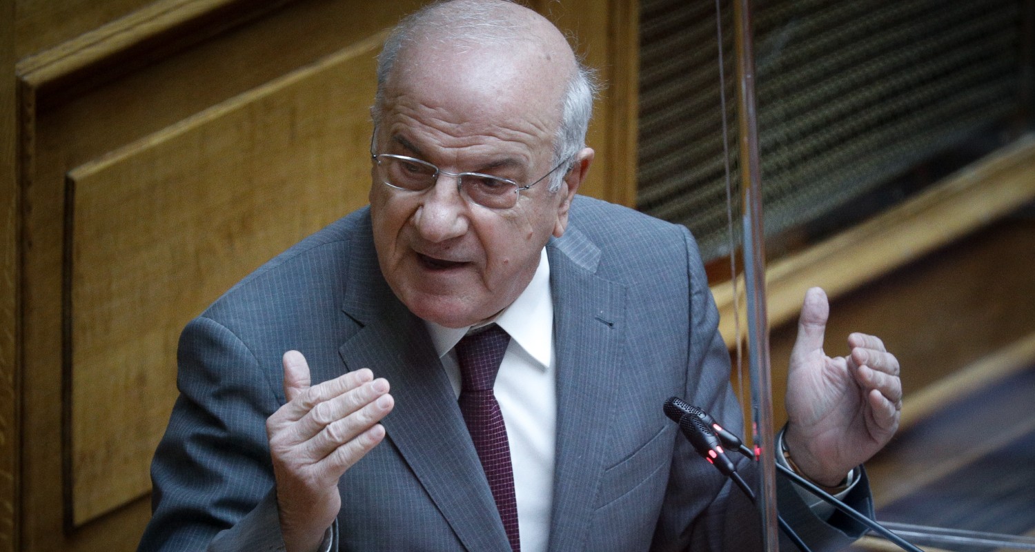 Νάσος Αθανασίου: Ο άνθρωπος που άλλαξε την ελληνική τηλεόραση και το ραδιόφωνο, δάσκαλος και βουλευτής