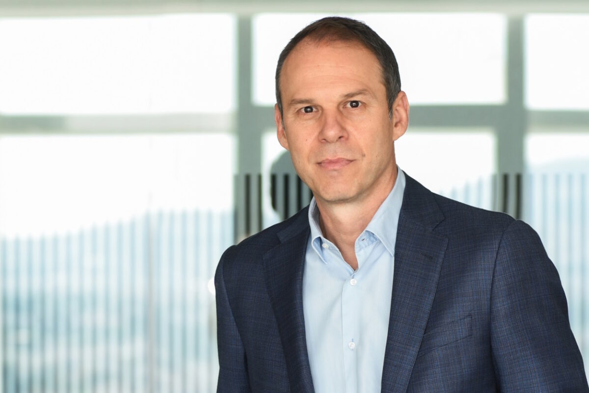 Αλλαγή εποχής για την Cosmote, μετονομάζεται σε Telekom – Τι ανέφερε ο Νεμπής
