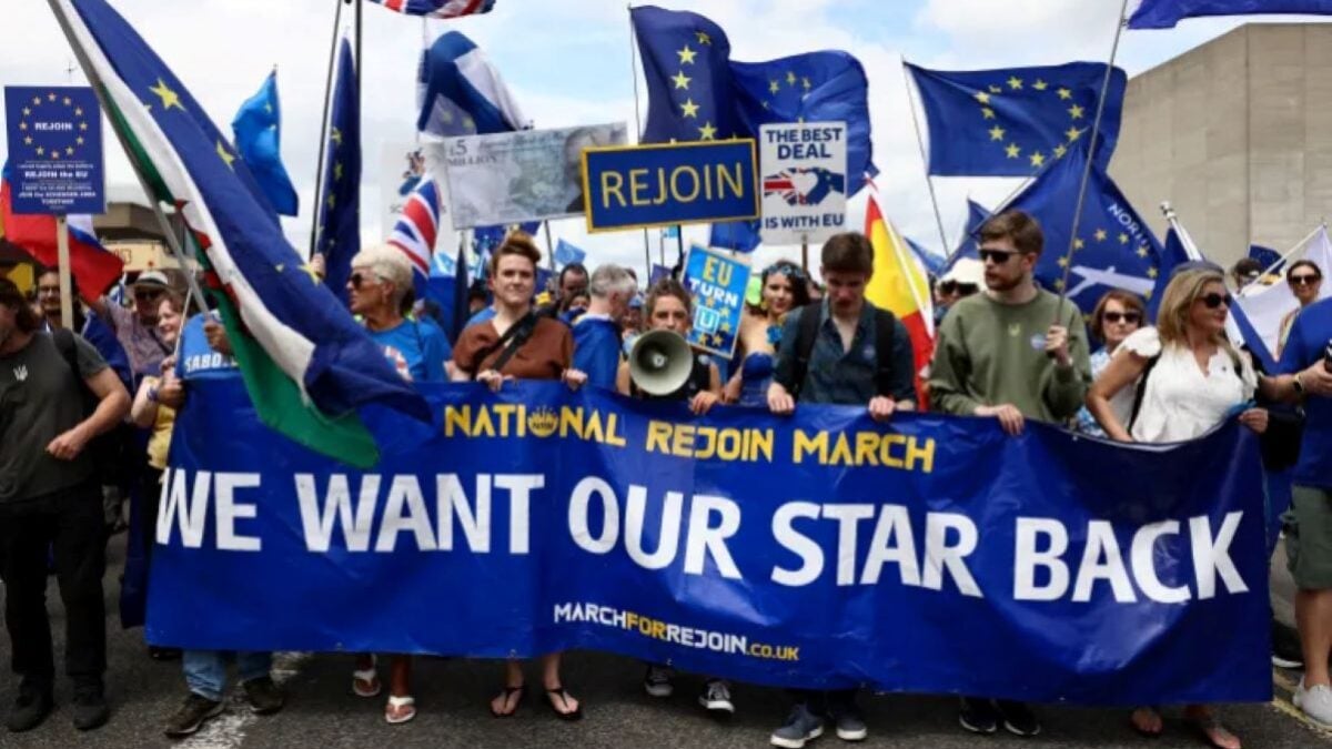 10 Χρόνια Brexit: Το κοινωνικό κόστος, η πολιτική αστάθεια και η κανονικοποίηση του ακραίου λόγου στη Βρετανία 3 10 Χρόνια Brexit: Το κοινωνικό κόστος, η πολιτική αστάθεια και η κανονικοποίηση του ακραίου λόγου στη Βρετανία