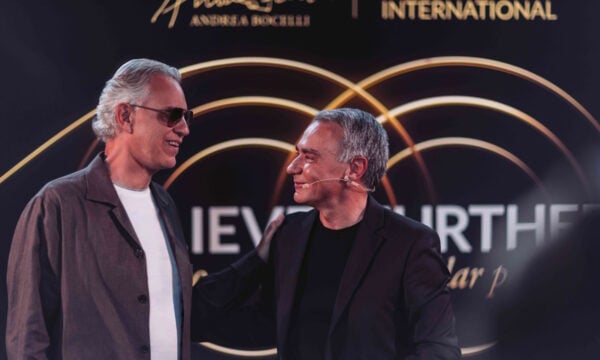 Philip Morris International και Αντρέα Μποτσέλι παρουσίασαν την πλατφόρμα Believe. Further