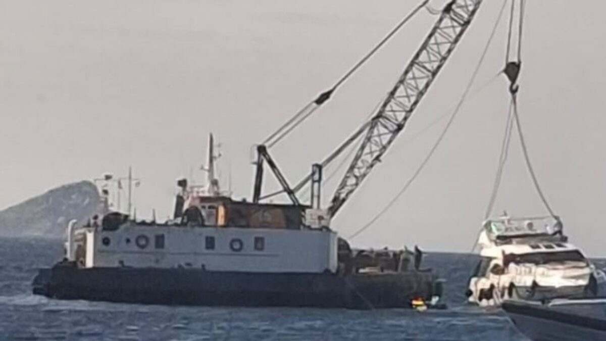 Οινούσσες: Θαλαμηγός προσάραξε στα ανοιχτά – Σώοι οι επιβαίνοντες