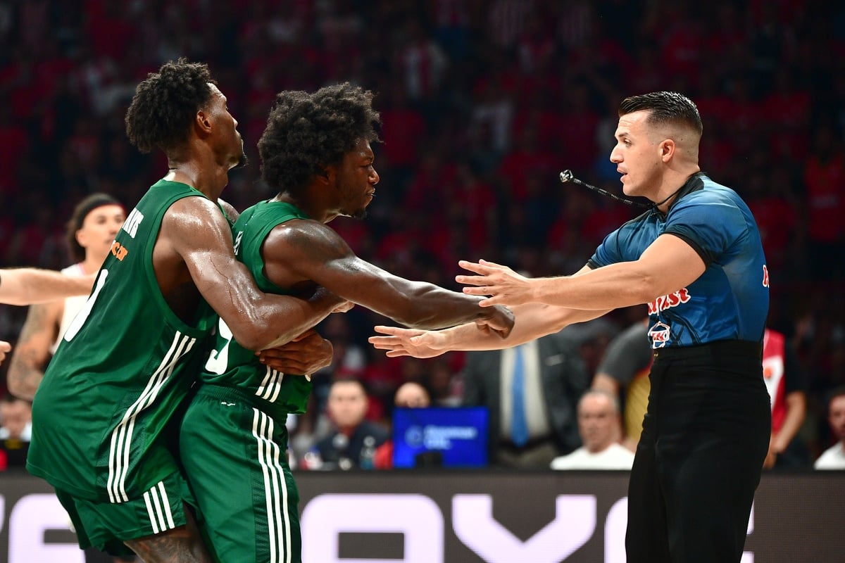 Παναθηναϊκός και Ολυμπιακός σκοπεύουν να καταθέσουν μηνύσεις για τα επεισόδια στα αποδυτήρια του ΣΕΦ