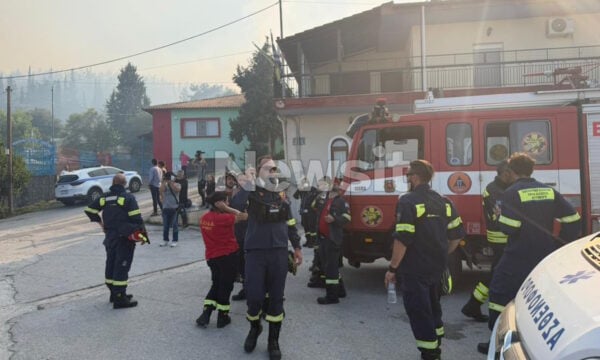 Φωτιά στο Ωραιόκαστρο: 12χρονο παιδί εντοπίστηκε σώο