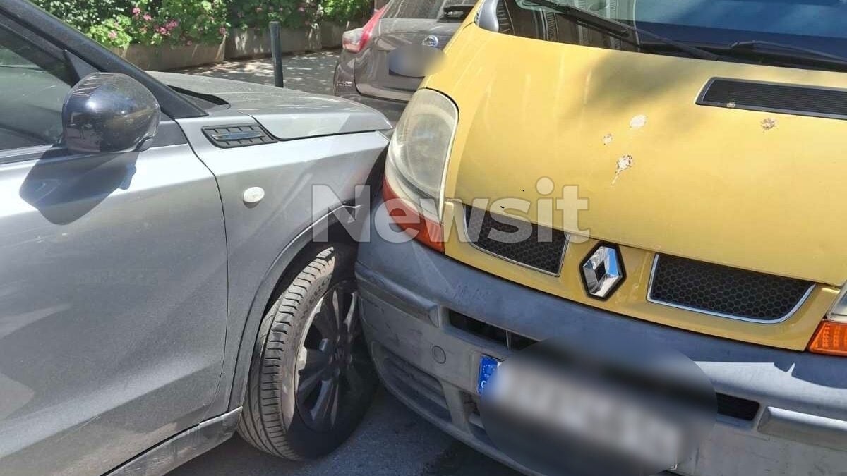Παλαιό Φάληρο: Μάρτυρας περιγράφει την καταδίωξη της μεθυσμένης 33χρονης και το «παραλίγο να πατήσει έναν ηλικιωμένο» 2 Παλαιό Φάληρο: Μάρτυρας περιγράφει την καταδίωξη της μεθυσμένης 33χρονης και το «παραλίγο να πατήσει έναν ηλικιωμένο»