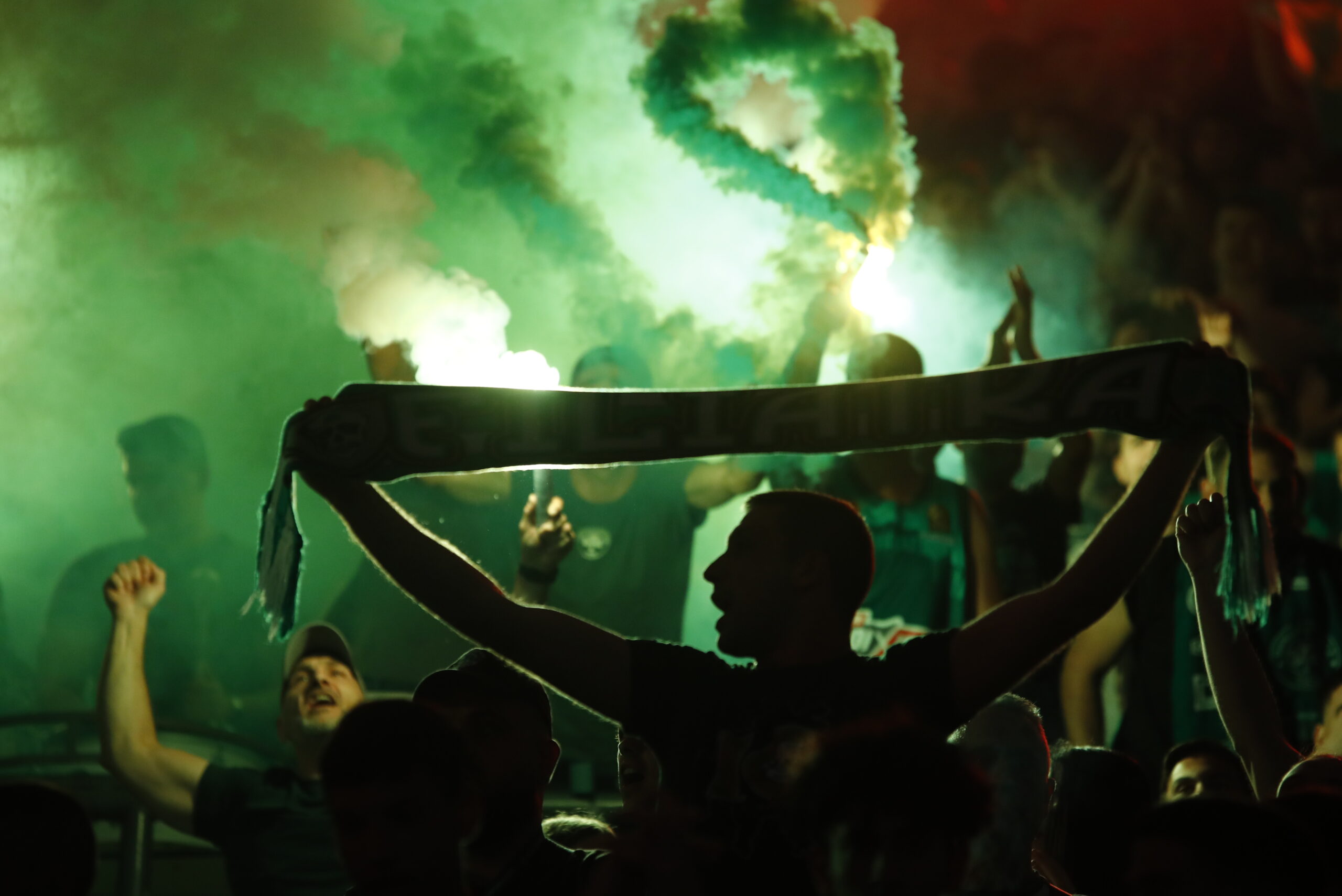 Παναθηναϊκός: Οι οπαδοί του τριφυλλιού αποθέωσαν την ομάδα του Εργκίν Αταμάν στο Telekom Center 11 Παναθηναϊκός: Οι οπαδοί του τριφυλλιού αποθέωσαν την ομάδα του Εργκίν Αταμάν στο Telekom Center