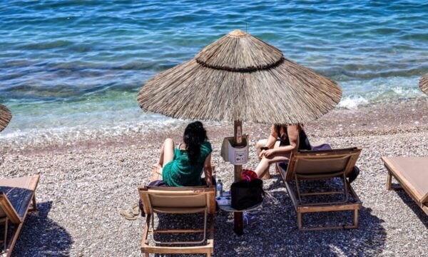 Δημοσκόπηση Alco: Το 47% των πολιτών δεν θα πάει φέτος διακοπές