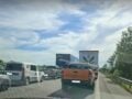 Θεσσαλονίκη: Γέφυρα στον Λουδία πήρε κλίση μετά από διέλευση φορτηγού σε παράδρομο – Έκλεισε ο δρόμος, αυξημένη κίνηση στην ΠΑΘΕ
