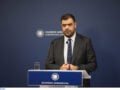 Μαρινάκης: Μηδενίζουμε τον φόρο για όλους τους νέους για κάθε δωρεάν εισιτήριο του κ. Ανδρουλάκη – Τι είπε για τις τιμές και τους ελέγχους