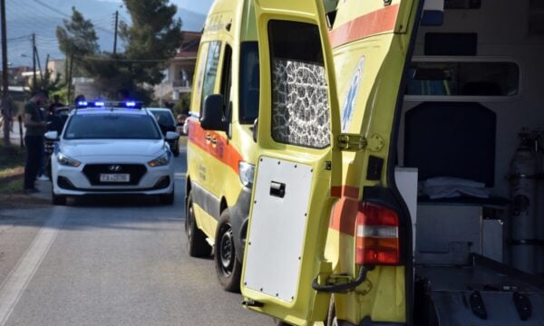 Χαλκιδική: Τρεις τραυματίες σε μετωπική σύγκρουση δύο αυτοκινήτων – Ένας μεταφέρθηκε στο ΑΧΕΠΑ