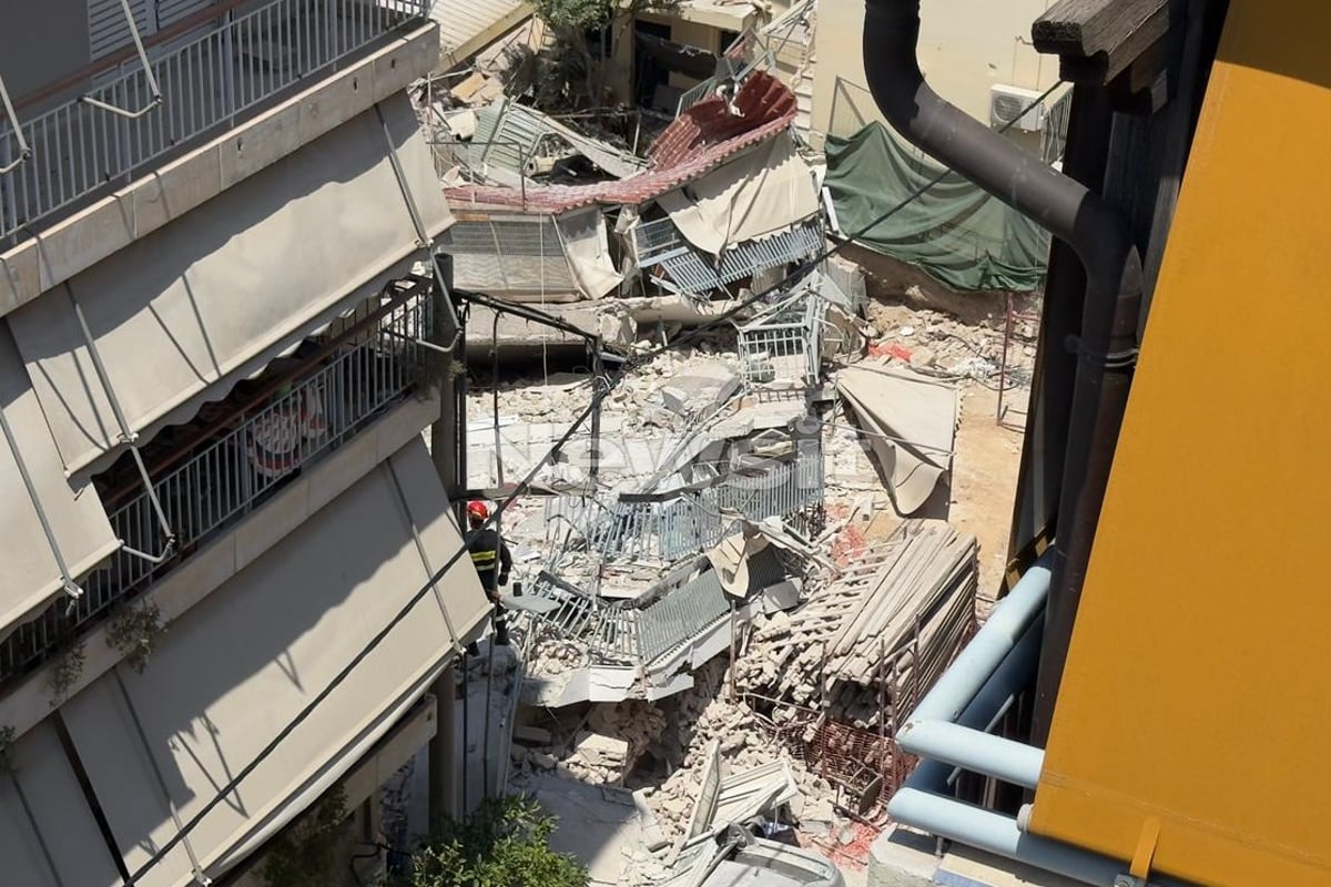 Πετράλωνα: Η άμεση επέμβαση έσωσε τους ενοίκους της πολυκατοικίας που κατέρρευσε – «Η μητέρα μου είδε ρωγμή, κάλεσε τη μηχανικό της και εκκένωσαν»