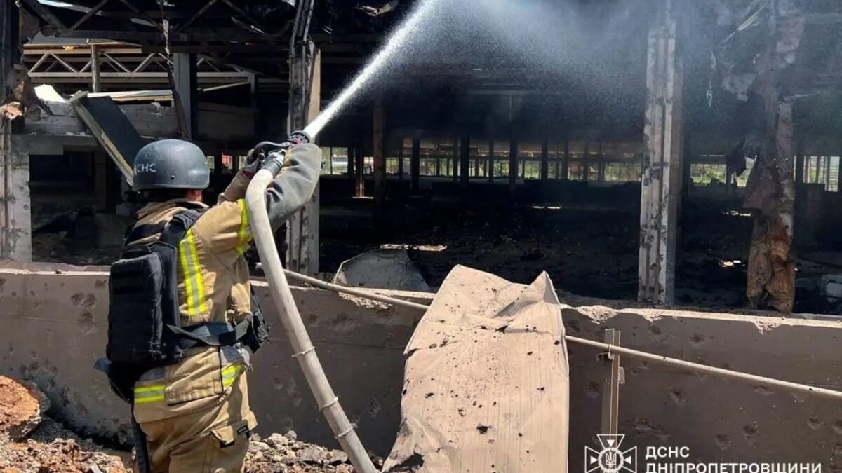 Ουκρανία: 10 νεκροί και 72 τραυματίες από ρωσικές επιθέσεις σε ένα 24ωρο – Φονικό πλήγμα με βαλλιστικό πύραυλο στο Κρίβι Ριχ 1 Ουκρανία: 10 νεκροί και 72 τραυματίες από ρωσικές επιθέσεις σε ένα 24ωρο – Φονικό πλήγμα με βαλλιστικό πύραυλο στο Κρίβι Ριχ