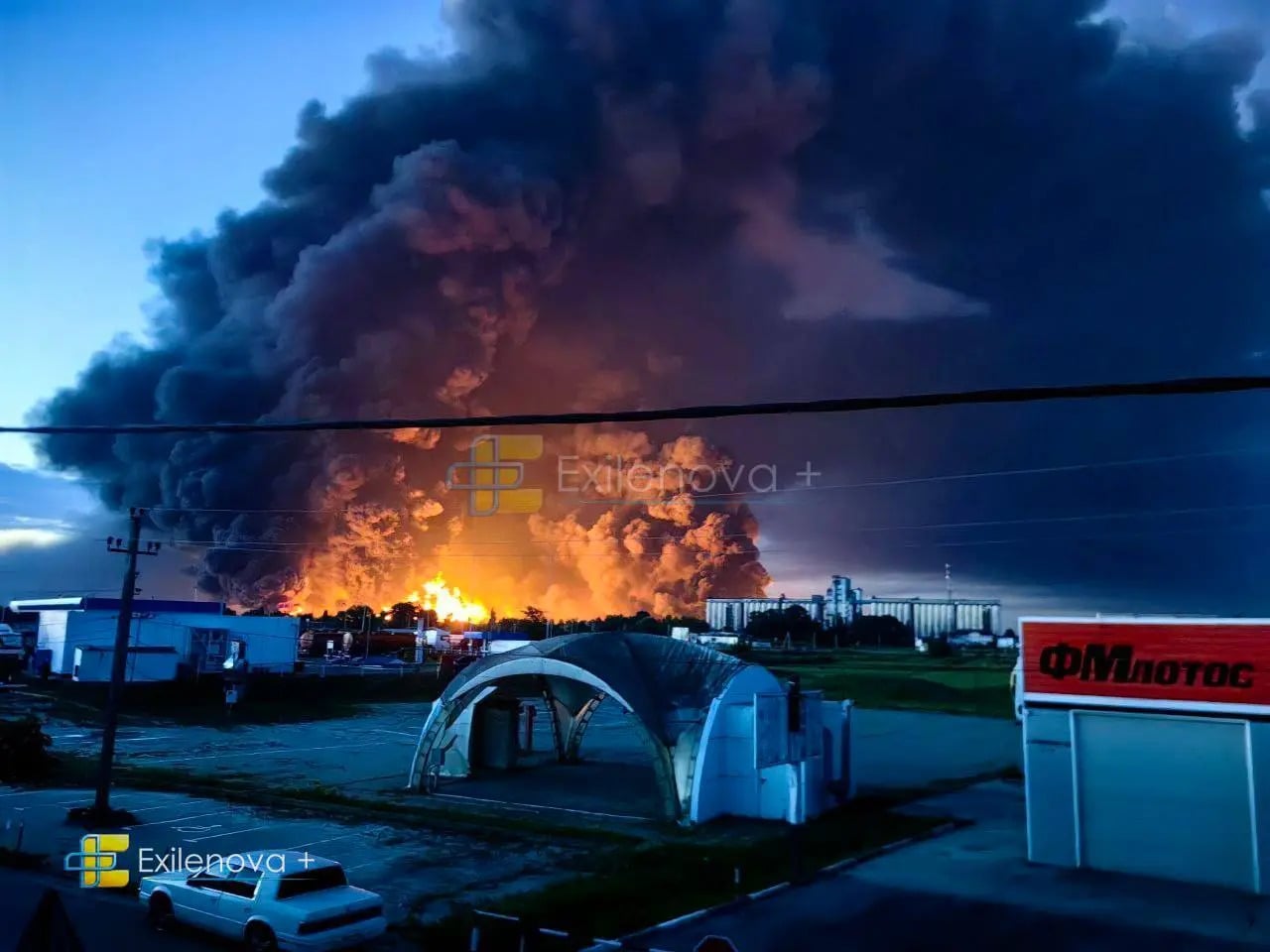 Ο Ζελένσκι ανακοίνωσε πλήγματα σε 2 ρωσικά διυλιστήρια πετρελαίου στην Ουκρανία – Στο στόχαστρο και εργοστάσιο της πολεμικής βιομηχανίας
