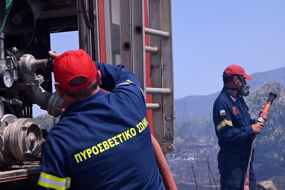 Φωτιά στον Ορχομενό: 4 αεροπλάνα και 2 ελικόπτερα έχουν σηκωθεί
