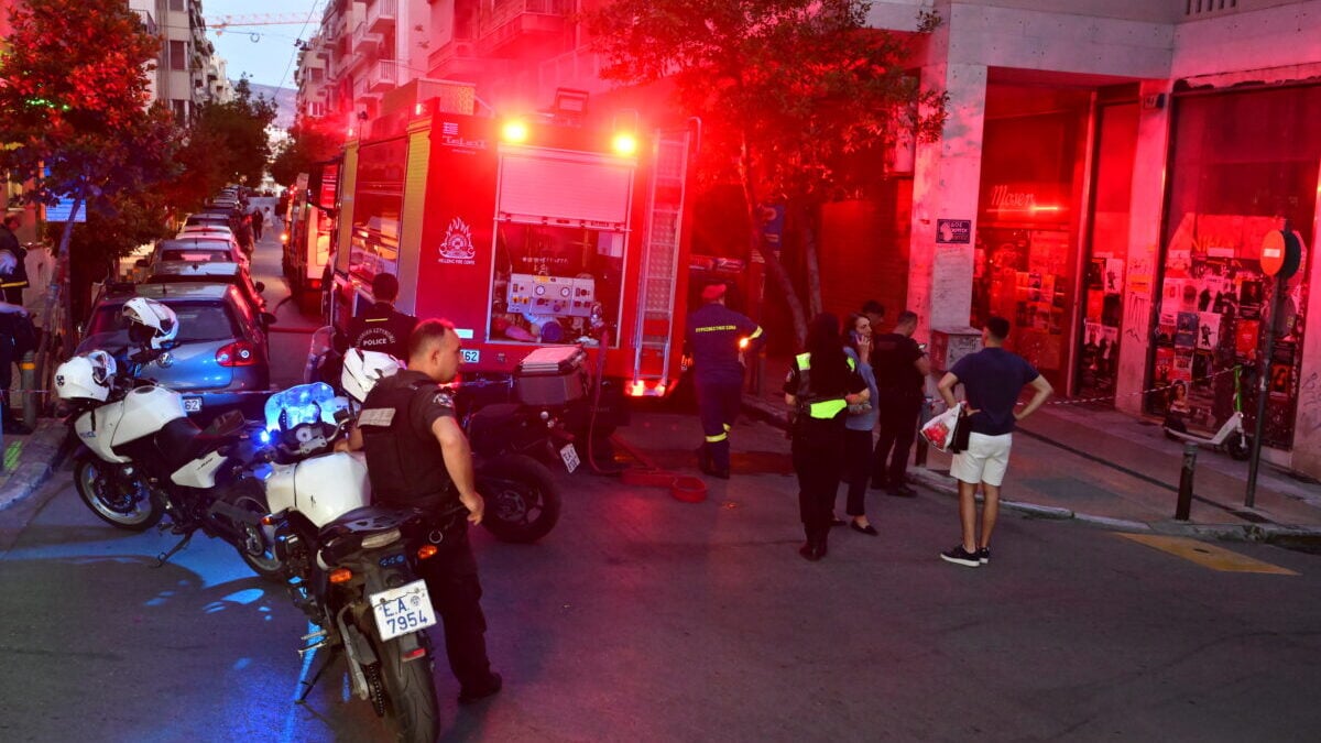 Οικογενειακή τραγωδία στην Κόνιτσα: Απανθρακώθηκαν τέσσερα ηλικιωμένα αδέρφια μετά από φωτιά σε κοντέινερ 1 Οικογενειακή τραγωδία στην Κόνιτσα: Απανθρακώθηκαν τέσσερα ηλικιωμένα αδέρφια μετά από φωτιά σε κοντέινερ