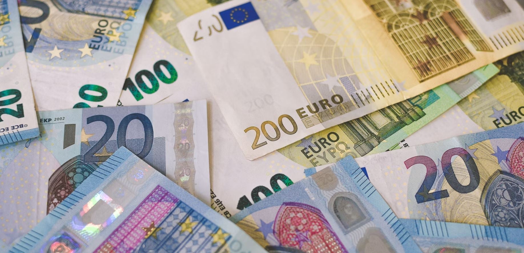 Τράπεζα της Ελλάδος: Πληθωρισμός στο 3,8% το 2026 – Τι λένε οι οικονομολόγοι