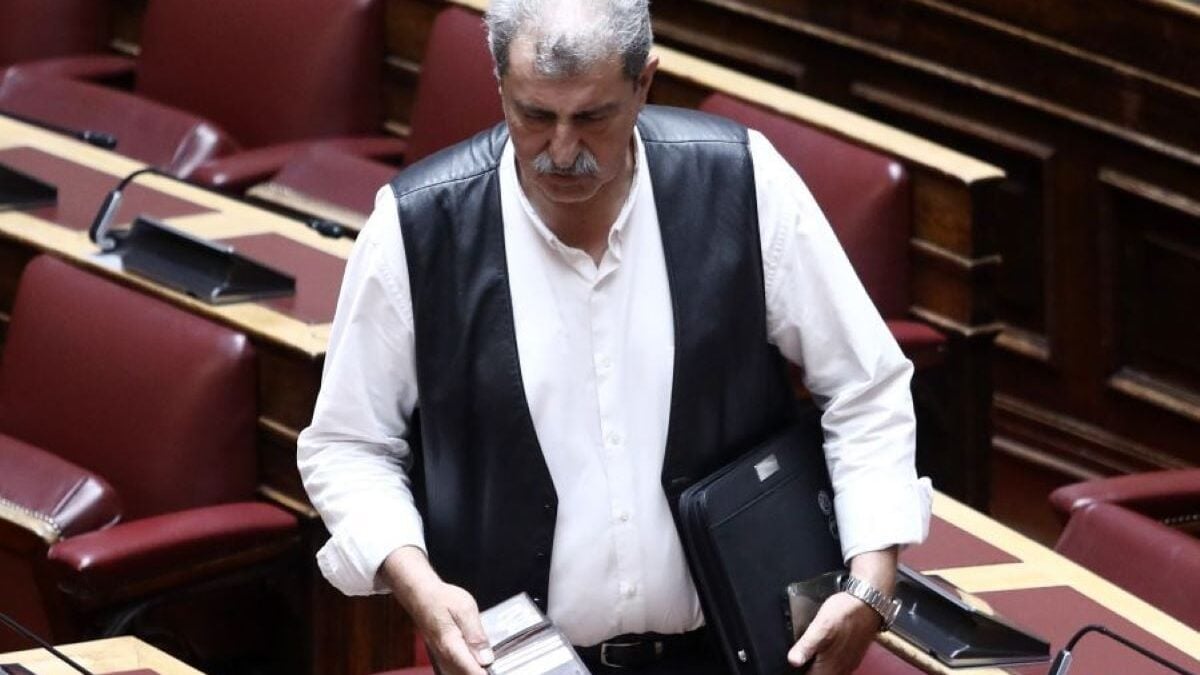 Πολάκης: «Παραλογισμός» η απόφαση της Κεντρικής Επιτροπής για στήριξη της πρωτοβουλίας Τσίπρα – «Επίδειξη αναξιοπρέπειας να είσαι σε ένα κόμμα και να στηρίζεις άλλο» 1 Πολάκης: «Παραλογισμός» η απόφαση της Κεντρικής Επιτροπής για στήριξη της πρωτοβουλίας Τσίπρα – «Επίδειξη αναξιοπρέπειας να είσαι σε ένα κόμμα και να στηρίζεις άλλο»