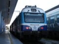 Λάρισα: Ανήλικοι πήραν το μικρόφωνο του προαστιακού και άρχισαν να βρίζουν τους επιβάτες