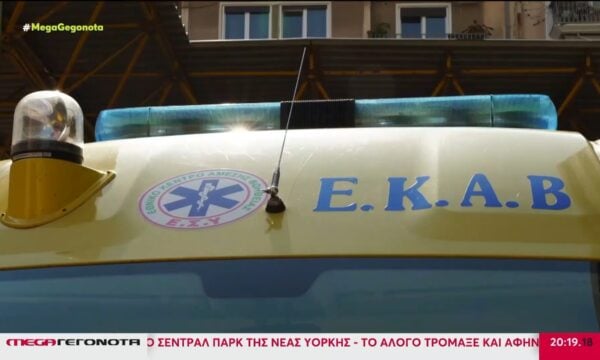 Δεκάδες ασθενοφόρα παραμένουν καθηλωμένα εν μέσω τουριστικής περιόδου – Κατέρρευσε τμήμα οροφής στο νοσοκομείο της Ρόδου