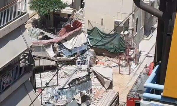 Ισοπεδώθηκε το κτήριο που κατέρρευσε στα Πετράλωνα