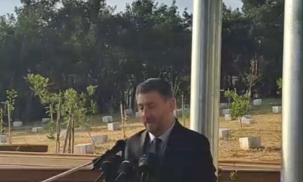 Ομιλία Ανδρουλάκη στην εκδήλωση για τους 101 αντιστασιακούς που έχασαν την ζωή τους και μαρτύρησαν εντός του πρώην στρατοπέδου Παύλου Μελά