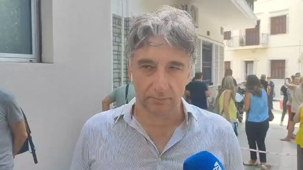 Πετράλωνα: «Ερευνάται αν υπάρχει εγκλωβισμένη γυναίκα στα συντρίμμια» λέει ο αντιδήμαρχος