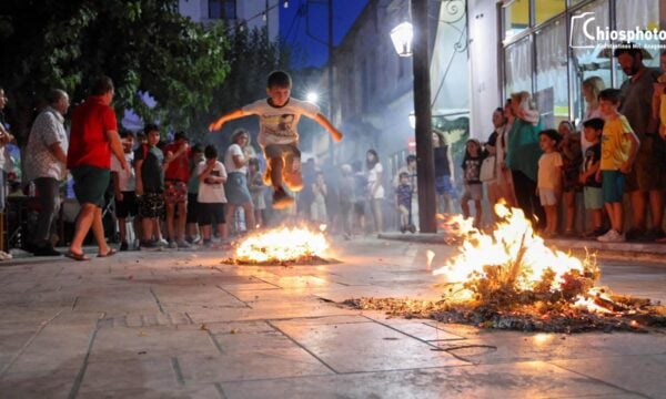 Το έθιμο του Άη Γιάννη φανιστή (Κλήδονα) στο Μεσαιωνικό χωριό της Καλαμωτής