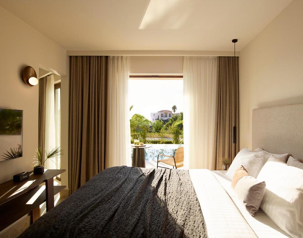 Louis Hotels: 35% έκπτωση σε Ελλάδα και Κύπρο για το καλοκαίρι 12 Louis Hotels: 35% έκπτωση σε Ελλάδα και Κύπρο για το καλοκαίρι