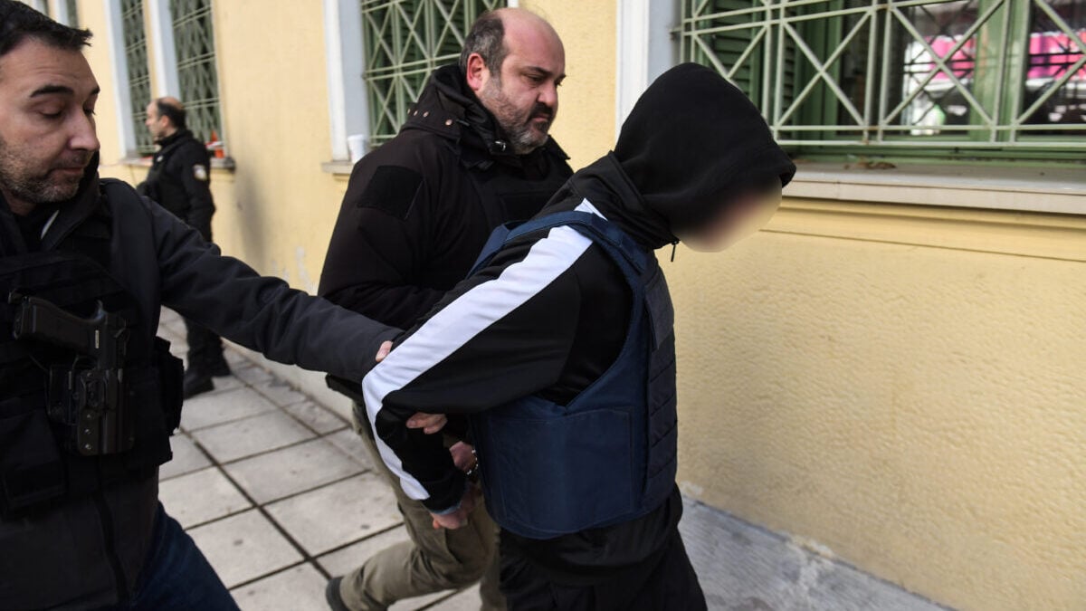 Σέρρες: Ξεκίνησε η δίκη για τον φονικό ξυλοδαρμό του 17χρονου Άγγελου – Απορρίφθηκε το αίτημα αναβολής της υπεράσπισης 1 Σέρρες: Ξεκίνησε η δίκη για τον φονικό ξυλοδαρμό του 17χρονου Άγγελου – Απορρίφθηκε το αίτημα αναβολής της υπεράσπισης