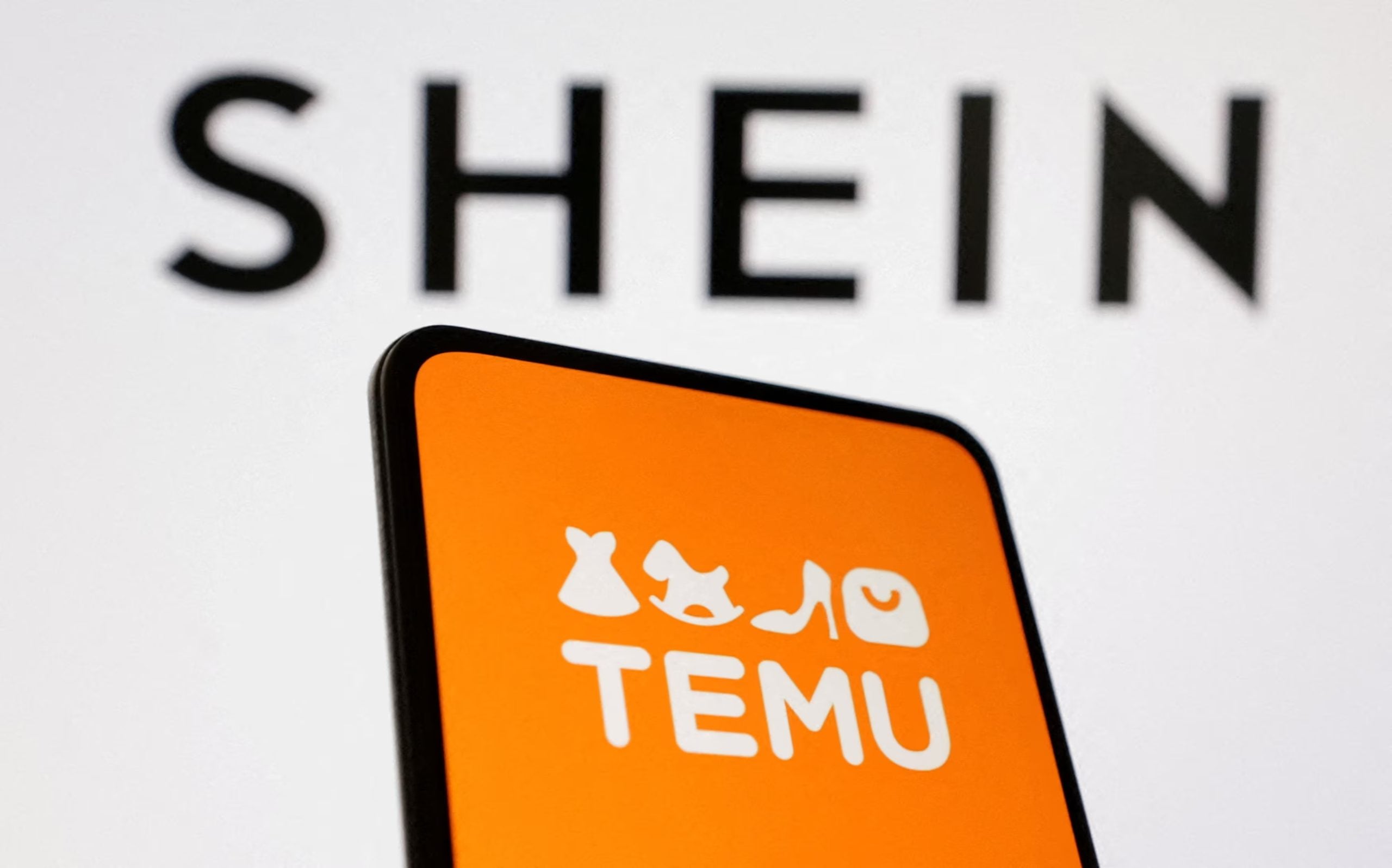 Μικροδέματα από Shein και Temu: Σε ποιες παραγγελίες μπαίνουν δασμοί 3 ευρώ από 1η Ιουλίου – Τι αλλάζει και τι όχι