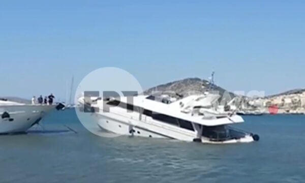 Ιδιωτικό σκάφος βυθίστηκε στη μαρίνα Σαλαμίνας