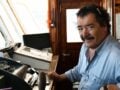 Γιάννης Σκοπελίτης: Οι θρυλικές μάχες του Καπετάν Γιάννη με τα κύματα – Τα συγκλονιστικά βίντεο από τον τρομερό «Σκοπελίτη» στη μανιασμένη θάλασσα του Αιγαίου