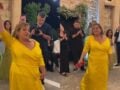 Βίκυ Σταυροπούλου: Ο ξέφρενος χορός αλά «Είσαι το Ταίρι μου» στον γάμο της Δανάης Μπάρκα (Βίντεο)