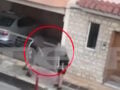 Περιστέρι: Μέλος συμμορίας χτυπά κορίτσι σε βίντεο ντοκουμέντο – Ανήλικοι απειλούσαν άλλα παιδιά με μαχαίρια και καδρόνια