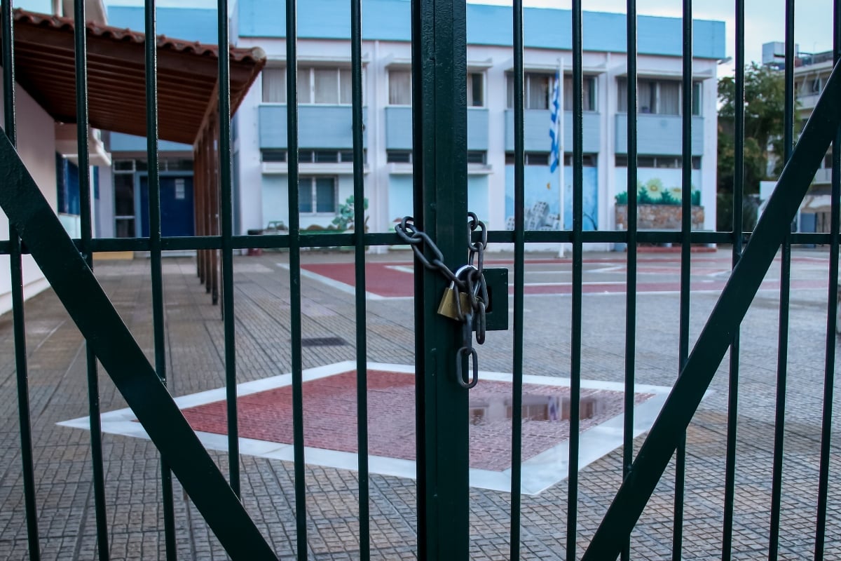 Σχολεία με «λουκέτο» λόγω δημογραφικού στη νέα σχολική χρονιά – Συγχωνεύονται 70 Νηπιαγωγεία και 12 Δημοτικά