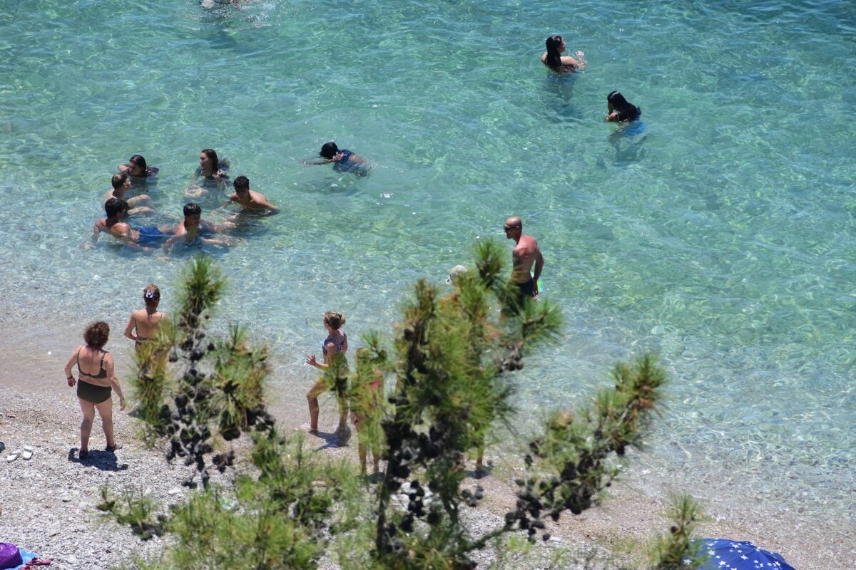 Καιρός: Σημερινή άνοδος της θερμοκρασίας στους 35°C – Τα Τρίκαλα «ψήθηκαν» στους 35,3°C το Σάββατο