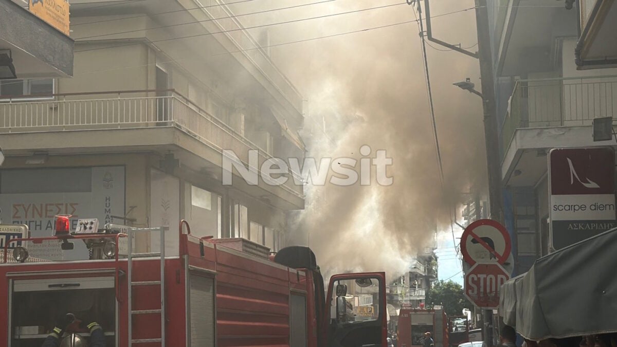 Θεσσαλονίκη: Φωτιά σε συνεργείο αυτοκινήτων – Βίντεο