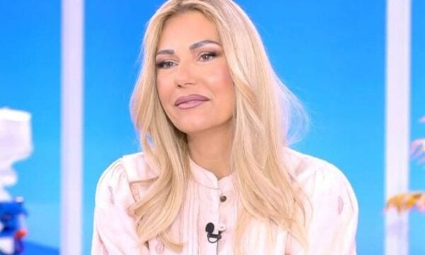 Τίνα Μεσσαροπούλου: Επέστρεψε στο πλατό του Happy Day – Τα λόγια στους συνεργάτες της (Βίντεο)