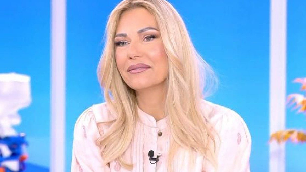 Τίνα Μεσσαροπούλου: Επέστρεψε στο πλατό του Happy Day – Τα λόγια στους συνεργάτες της (Βίντεο)
