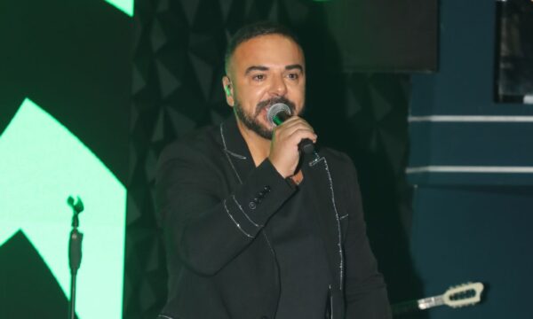 Τριαντάφυλλος: «Ρε τι τραβάμε…» – Το σκηνικό που τον ενόχλησε σε πτήση για τη Θεσσαλονίκη (Βίντεο)