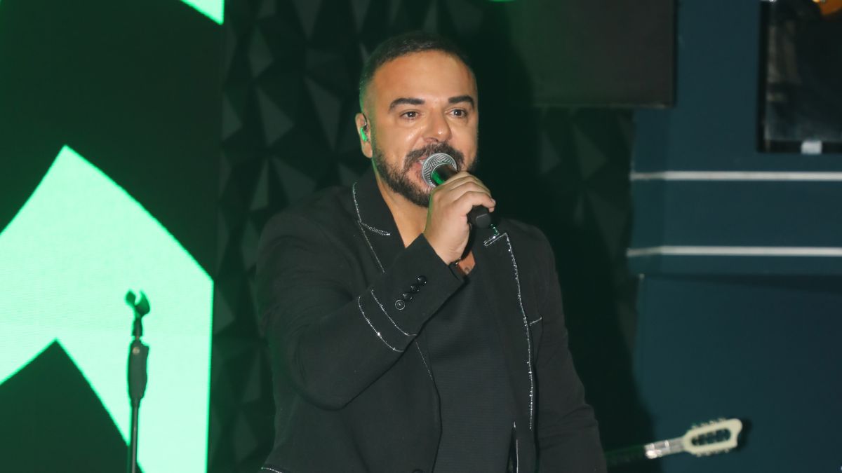 Τριαντάφυλλος: «Ρε τι τραβάμε…» – Το σκηνικό που τον ενόχλησε σε πτήση για τη Θεσσαλονίκη (Βίντεο)