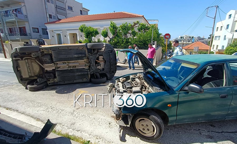 Χανιά: Σύγκρουση δύο αυτοκινήτων, το ένα ανατράπηκε – Δείτε φωτογραφίες 11 Τροχαίο στα Χανιά