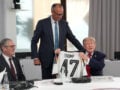 Φρίντριχ Μερτς έκανε δώρο στον Ντόναλντ Τραμπ φανέλα της Εθνικής Γερμανίας με το νούμερο 47 στη σύνοδο της G7
