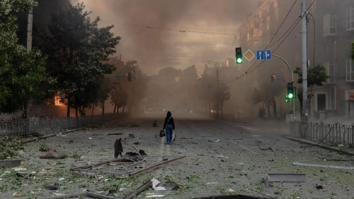 Ρωσία: Ευρεία πυραυλική επίθεση στο Κίεβο στη σκιά της συμφωνίας ΗΠΑ-Ιράν 1 Ρωσία: Ευρεία πυραυλική επίθεση στο Κίεβο στη σκιά της συμφωνίας ΗΠΑ-Ιράν