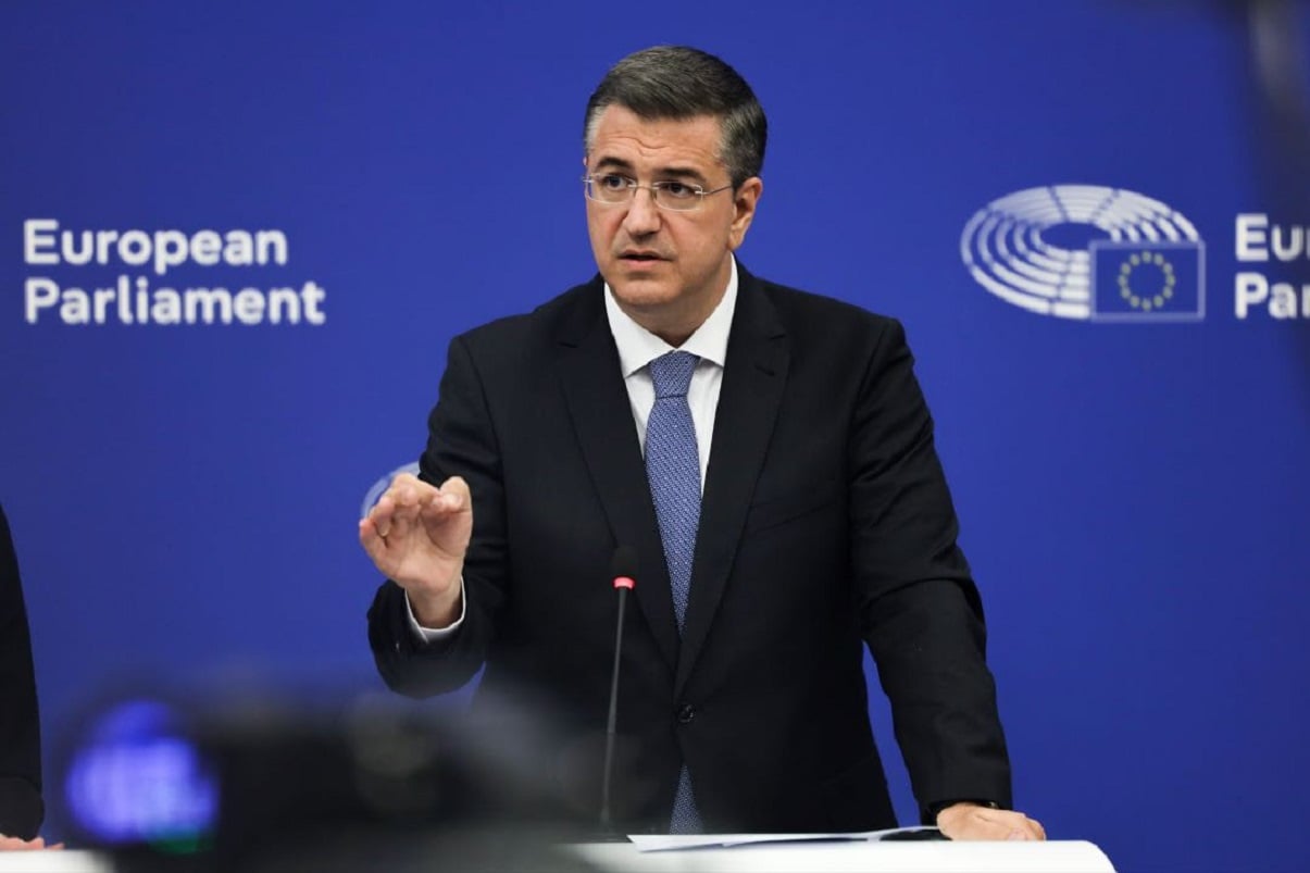 Τζιτζικώστας: Πρώτη συμφωνία-ορόσημο για τα δικαιώματα επιβατών αεροπορικών μεταφορών στην ΕΕ εδώ και δυο δεκαετίες