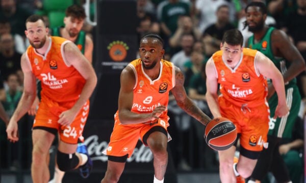 Βαλένθια: Πάρτι στην κατάμεστη «Roig Arena» για την πρωταθλήτρια Ισπανίας – Ο Γιαν Μοντέρο αποχαιρέτησε τους οπαδούς