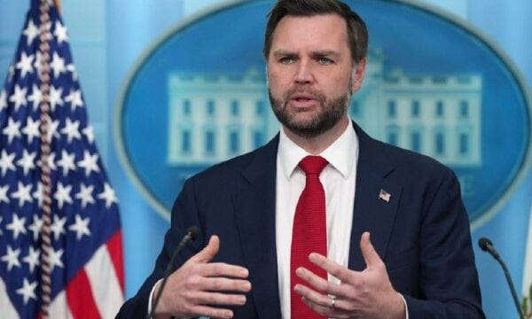 Βανς: Η συμφωνία με το Ιράν είναι διαφορετική από εκείνη του Ομπάμα – Δεν θέλουμε να ξανακλείσουν τα Στενά του Ορμούζ